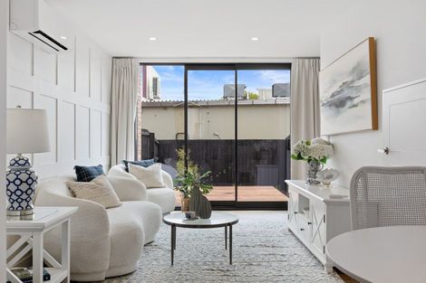 Photo of property in 4/196 Hills Road, Edgeware, Christchurch, 8013