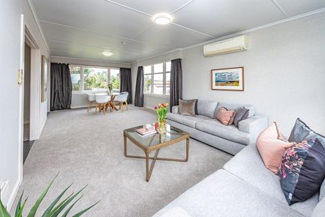 Photo of property in 15 Windsor Terrace, Durie Hill, Whanganui, 4500