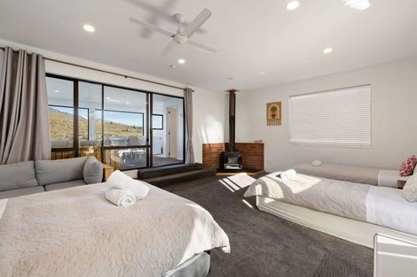 Photo of property in 22 Golden Terrace, Queenstown, 9300