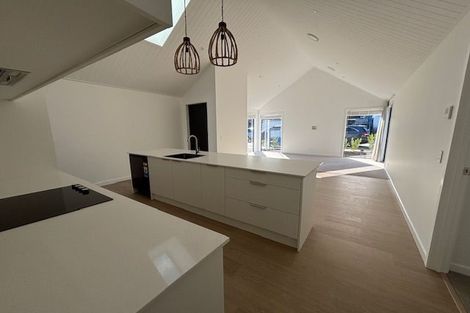 Photo of property in 1 Reedland Street, Jacks Point, 9371