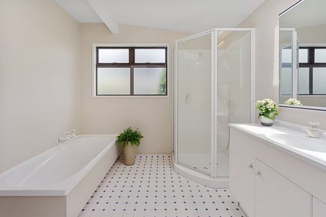 Photo of property in 6 Grove Place, Rangiora, 7400