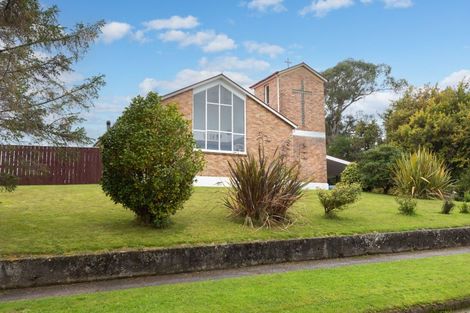 Photo of property in 77 Mclean Street, Woodville, 4920