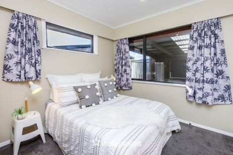 Photo of property in 63 Kashmir Avenue, Clouston Park, Upper Hutt, 5018