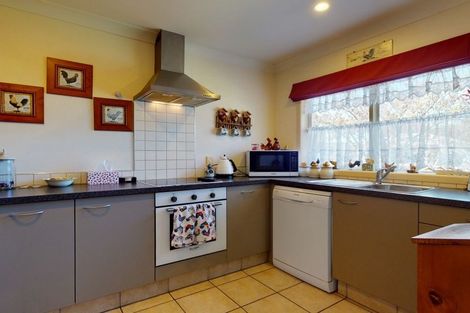 Photo of property in 20 Reeve Street, Levin, 5510