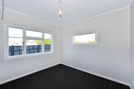 Photo of property in 12 Manning Place, Woolston, Christchurch, 8023