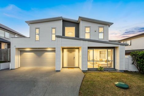 Photo of property in 3 Tuangi Street, Long Bay, Auckland, 0630