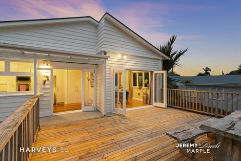 Photo of property in 10 Woodglen Road, Glen Eden, Auckland, 0602