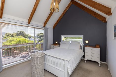 Photo of property in 2 Bermuda Grove, Paraparaumu Beach, Paraparaumu, 5032