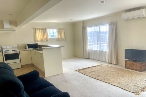 Photo of property in 4/28 Third Avenue, Tauranga, 3110