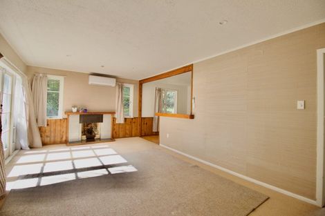 Photo of property in 5 Norman Road, Titirangi, Auckland, 0604