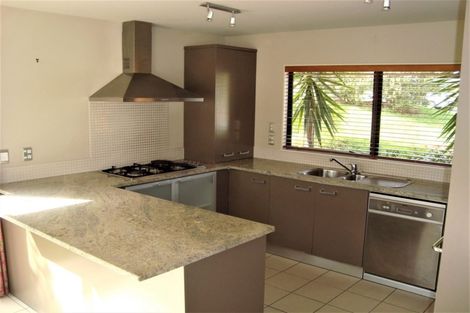 Photo of property in 23 Kittiwake Drive, Schnapper Rock, Auckland, 0632