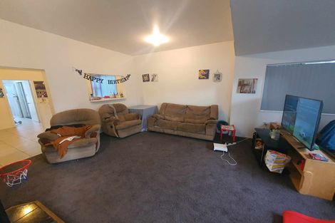 Photo of property in 12 Easton Street, Foxton, 4814