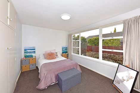 Photo of property in 14 Newbridge Place, Ilam, Christchurch, 8041