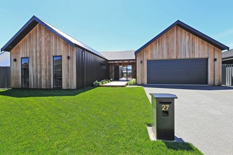 Photo of property in 27 Gee Place, Taradale, Napier, 4112