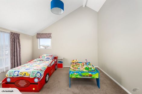 Photo of property in 18 Heathglen Avenue, Parklands, Christchurch, 8083