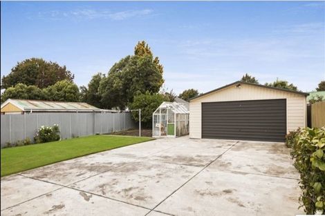 Photo of property in 6 Lochee Road, Upper Riccarton, Christchurch, 8041