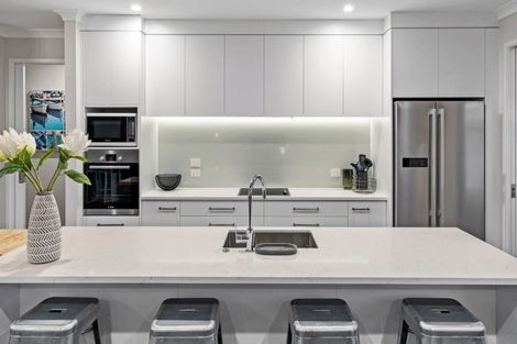 Photo of property in 8 Sarcodia Place, Papamoa Beach, Papamoa, 3118