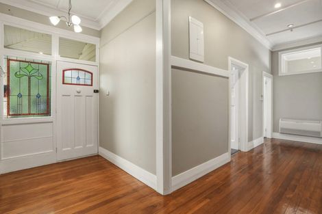 Photo of property in 185 Kenmure Road, Kenmure, Dunedin, 9011