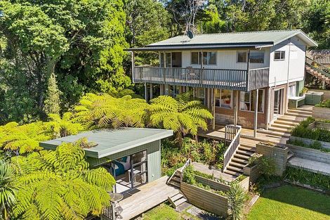 Photo of property in 742 South Titirangi Road, Titirangi, Auckland, 0604