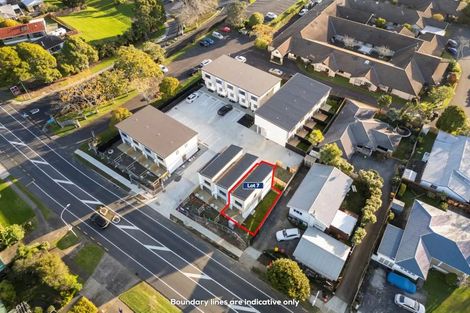 Photo of property in 101 Botany Road, Botany Downs, Auckland, 2010