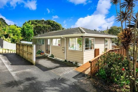 Photo of property in 2/12 Wanita Place, Totara Vale, Auckland, 0629