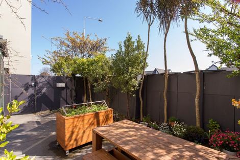 Photo of property in 2/166 Salisbury Street, Christchurch Central, Christchurch, 8013