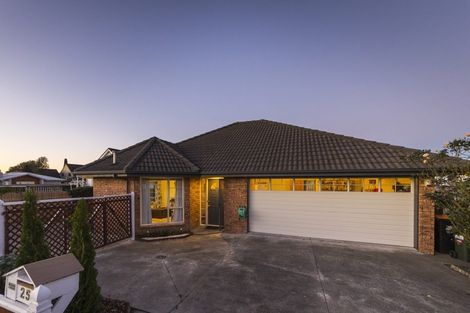 Photo of property in 25 Stewart Crescent, Hokowhitu, Palmerston North, 4410