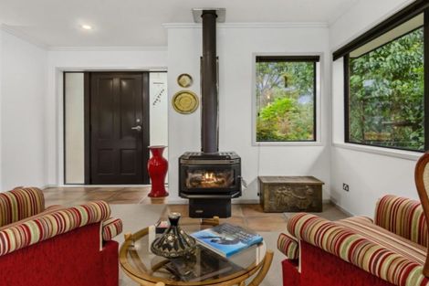 Photo of property in 16 Harbour View Road, Point Wells, Warkworth, 0986