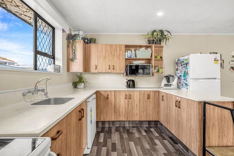 Photo of property in 18 Harlech Street, Oamaru North, Oamaru, 9400