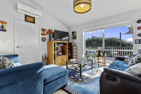 Photo of property in 2/21 Sardinia Rise, Bethlehem, Tauranga, 3110