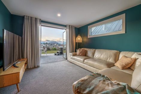 Photo of property in 3 Marjon Drive, Wanaka, 9305