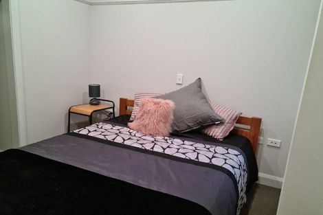Photo of property in Fountain Court, 16/48u Oriental Parade, Oriental Bay, Wellington, 6011