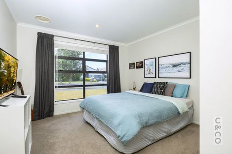 Photo of property in 10 Pohutukawa Parade, Riverhead, 0820