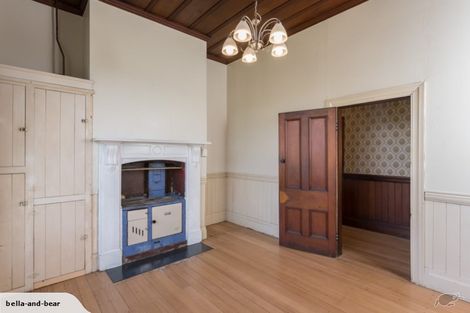 Photo of property in 21 Railway Street, Helensville, 0800