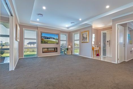 Photo of property in 61 Hartwell Drive, Kelvin Grove, Palmerston North, 4470