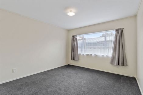 Photo of property in 27 Woodglen Road, Glen Eden, Auckland, 0602