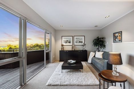 Photo of property in 38 Braemar Road, Castor Bay, Auckland, 0620