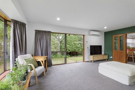 Photo of property in 37 Jennifer Street, Bryndwr, Christchurch, 8053