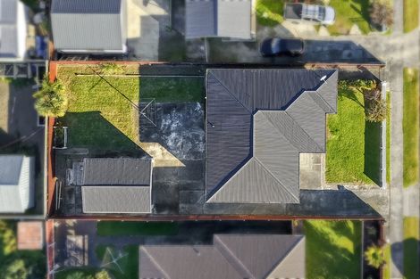 Photo of property in 40 Momona Street, Wainuiomata, Lower Hutt, 5014