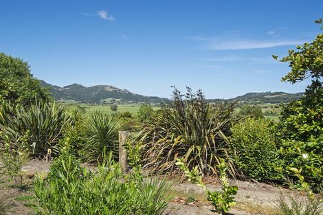 Photo of property in 45a Finlayson Road, Matarau, 0176