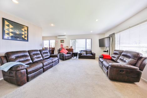 Photo of property in 8 Staten Place, Mangere, Auckland, 2022