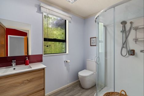 Photo of property in 68 Wairau Road, Picton, 7220