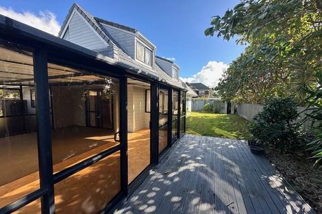 Photo of property in 4 Westpark Drive, West Harbour, Auckland, 0618