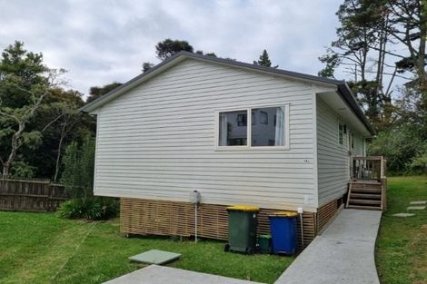 Photo of property in 14 Packham Place, Beach Haven, Auckland, 0626