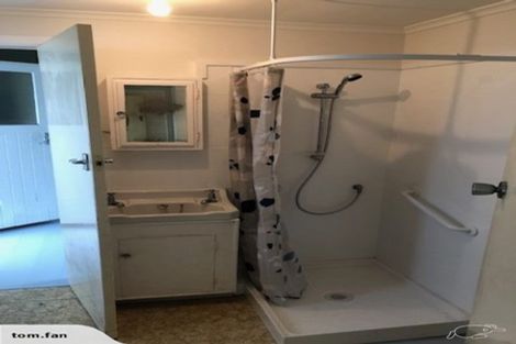 Photo of property in 8 Park Rise, Campbells Bay, Auckland, 0630