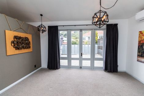 Photo of property in 30 Collins Avenue, Tawa, Wellington, 5028