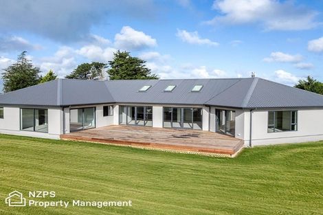 Photo of property in 16 Tunnel Beach Road, Blackhead, Dunedin, 9076