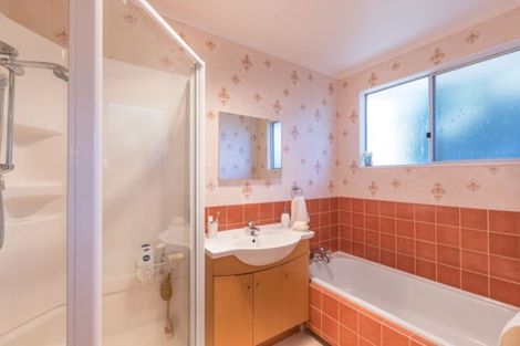 Photo of property in 3a Larch Grove, Paraparaumu, 5032