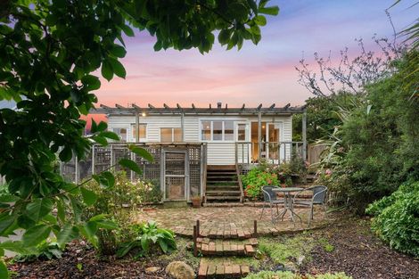 Photo of property in 33 Pacific Street, Roslyn, Dunedin, 9010
