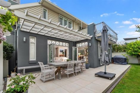 Photo of property in 270 Hurstmere Road, Takapuna, Auckland, 0622